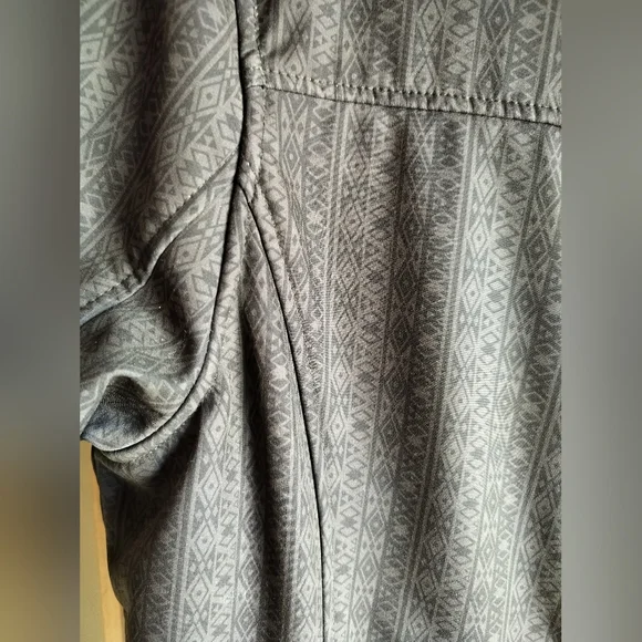 Cinch Women's Charcoal Grey And Turquoise Aztec Print Concealed Carry Jacket M - Picture 7 of 16